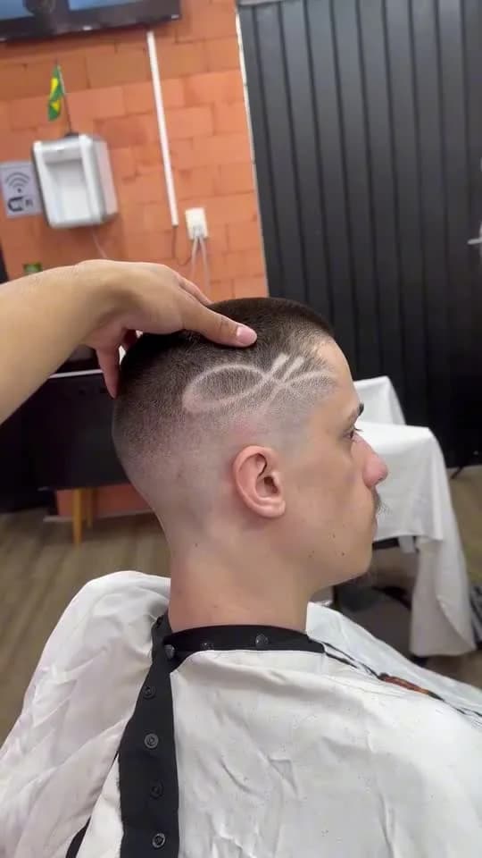 Corte e barba